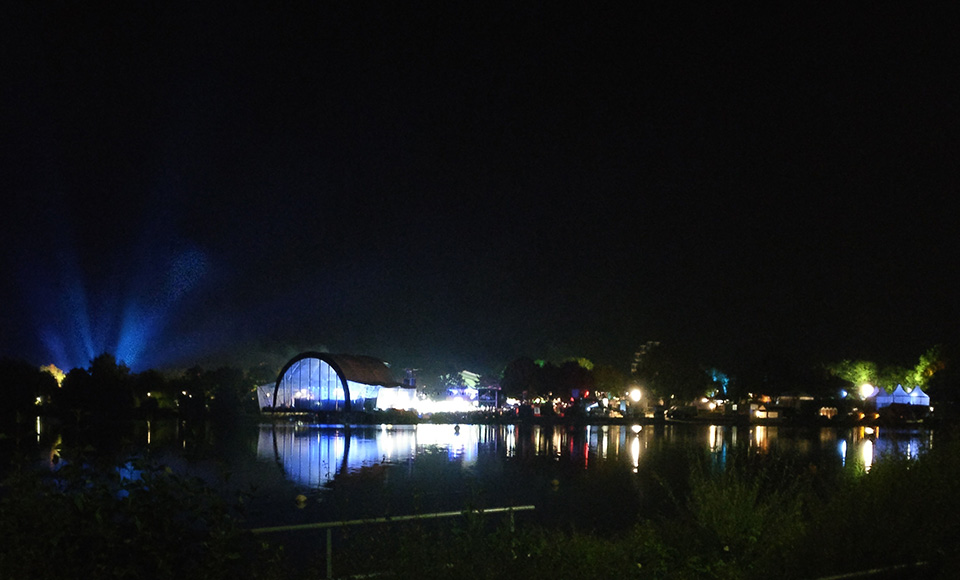 Festivalgelände auf der Halbinsel beim Lac du Malsaucy